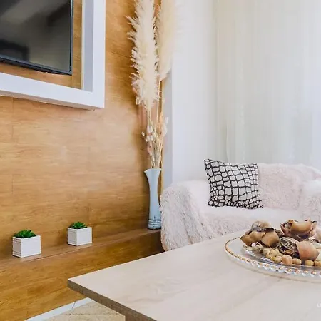 Fiorentino 2-bdrm Apartment, Vesta Philoxenia Appartement *